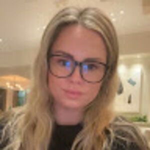 Meet your Posher, Brittney